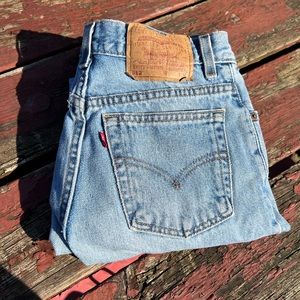 Vintage Levi 512 jeans, Slim fit Tapered leg
7 Jr. M